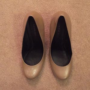Gianni Bini Shoes - Gianni Bini Champagne Heels Gianni Bini Shoes - Gianni Bini Champagne Heels